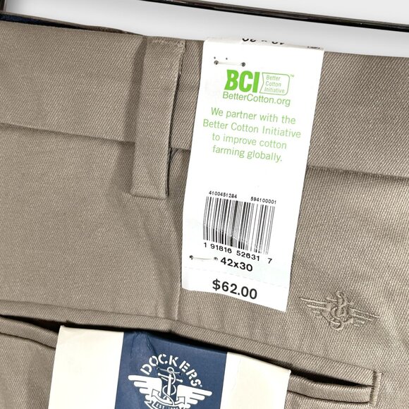 DOCKERS Pants Mens 42/30 Signature Khaki Classic Fit Cotton Stretch NEW - Picture 9 of 11